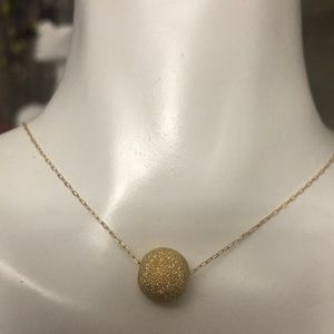 Dainty/lightweight Necklace in 18K Saudi gold